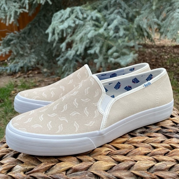 NEW Keds Cream Suede Tossed Wave Logo Platform Lace Up Sneaker. Women’s size 11 - Picture 13 of 13